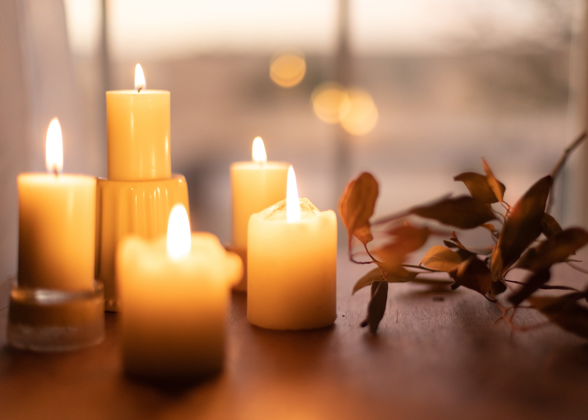 8 Fun ‘n Crazy Hacks To Try With Candles